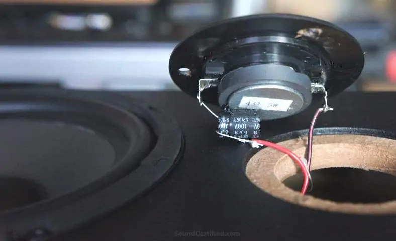 Home stereo tweeter with capacitor crossover