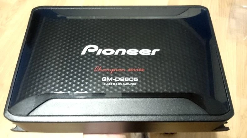 Pioneer GM-D9605 top view closeup image
