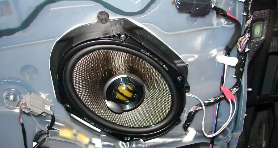 Example of 5x7 inch coaxial car speaker installed in car door